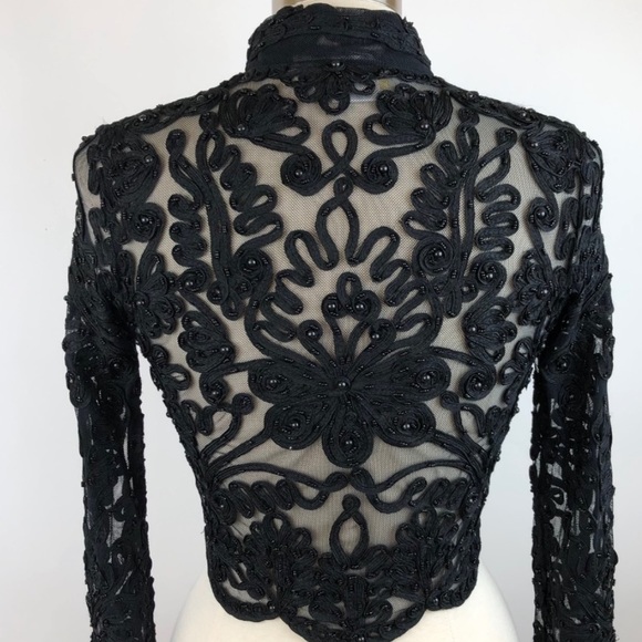 Cache Elegant and sexy beaded button up. - Picture 4 of 9